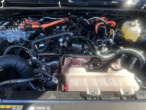 Used 2025 Toyota 4Runner Limited image 9