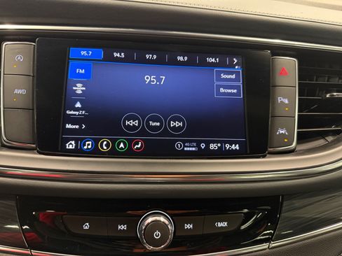 Used 2024 Buick Enclave Premium AWD/4WD image 17