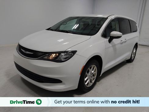 Used 2020 Chrysler Voyager LX w/ Cold Weather Group image 1