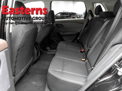 Used 2023 Nissan Rogue S AWD/4WD image 22