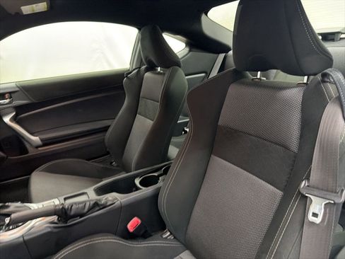 Used 2020 Toyota 86 image 14