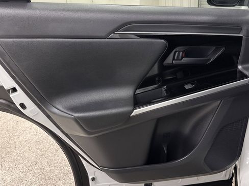 Used 2023 Toyota bZ4X XLE image 13