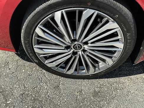 Certified 2024 Nissan Altima 2.5 SL image 10