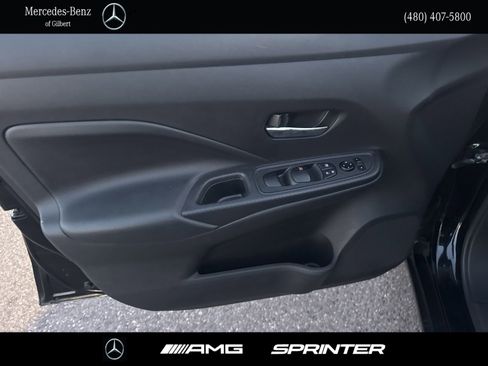 Used 2023 Nissan Versa SV image 10