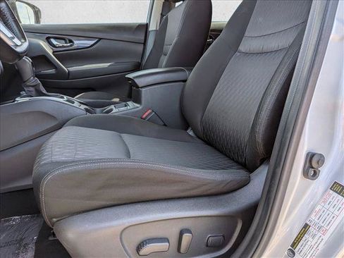 Used 2018 Nissan Rogue SV FWD image 14