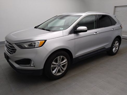 Used 2019 Ford Edge SEL w/ Equipment Group 201A FWD image 2