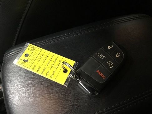 Used 2022 Jeep Compass Latitude w/ Sun and Sound Group AWD/4WD image 24