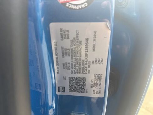 Used 2023 Chevrolet Colorado ZR2 w/ ZR2 Convenience Package III image 13