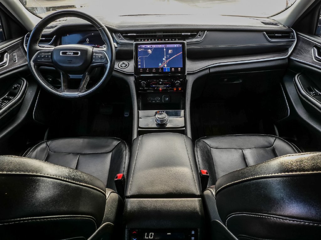 Used 2022 Jeep Grand Cherokee L Limited RWD image 30