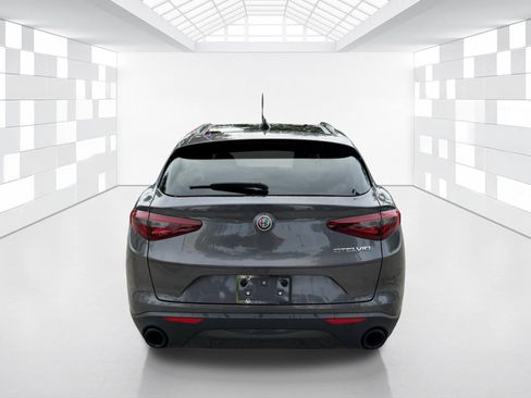 Used 2023 Alfa Romeo Stelvio Sprint RWD image 6