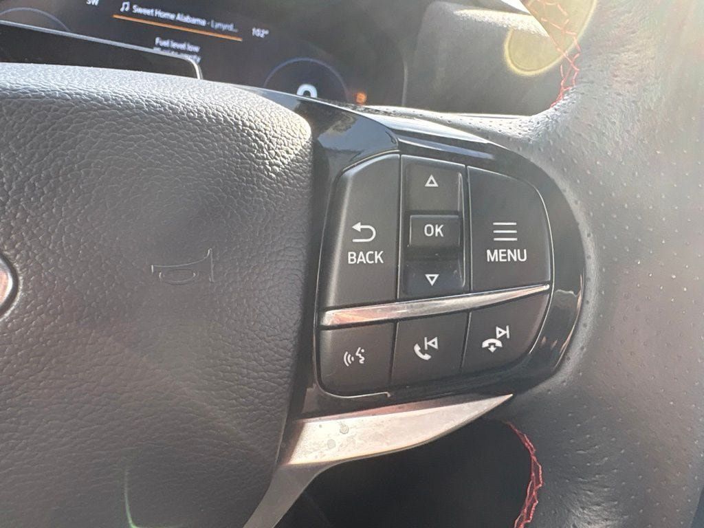 Used 2025 Ford Explorer ST-Line w/ ST-Line Street Pack AWD/4WD image 21