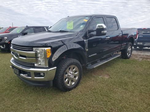 Used 2017 Ford F350 Lariat w/ Lariat Ultimate Package image 3