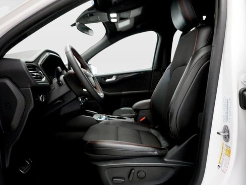 Used 2024 Ford Escape ST-Line w/ Tech Pack #1 FWD image 10