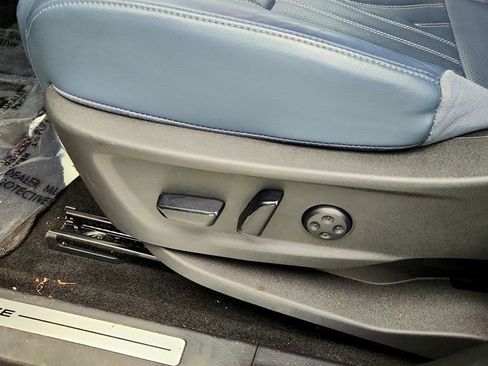 Used 2023 Nissan Ariya image 12