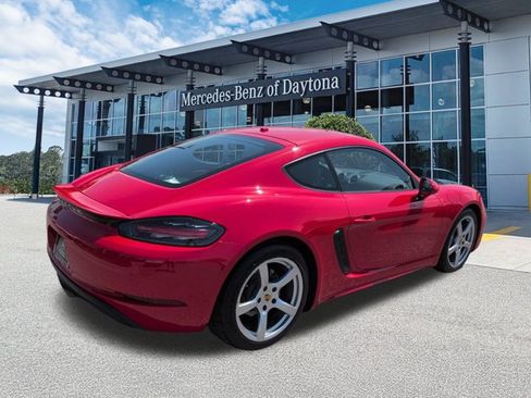 Used 2021 Porsche 718 Cayman RWD image 4