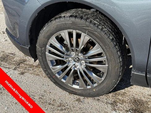 Used 2023 Toyota Venza Limited AWD/4WD image 10