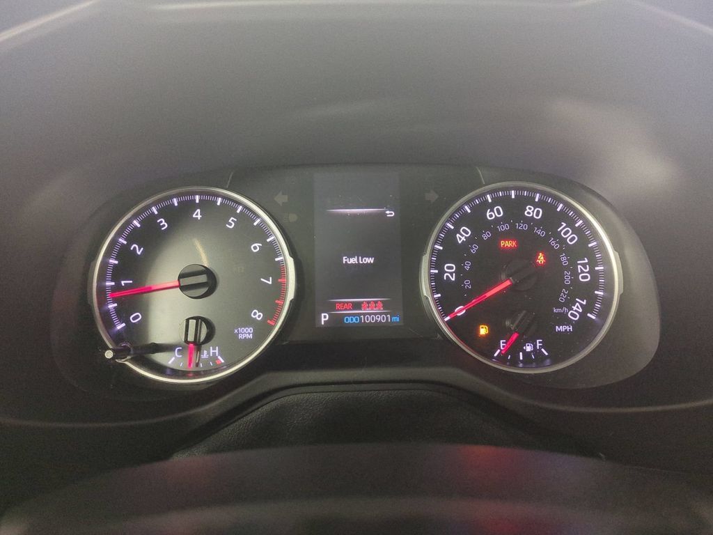 Used 2021 Toyota RAV4 LE FWD image 32