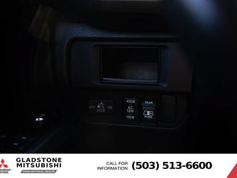 Used 2017 Toyota Tacoma TRD Off-Road w/ Tow Package AWD/4WD image 15