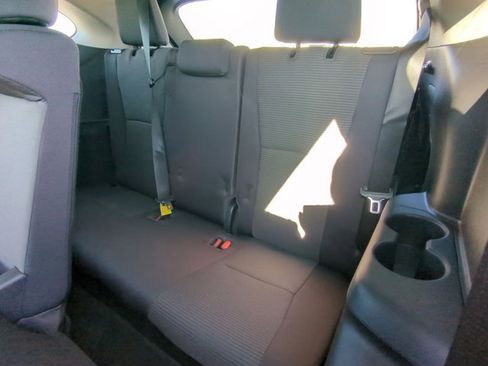 Certified 2023 Toyota Highlander LE image 15