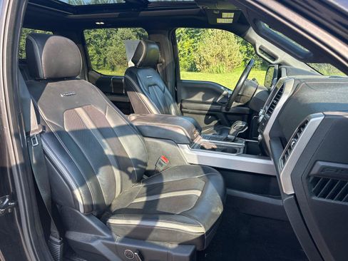 Used 2019 Ford F150 Platinum w/ Equipment Group 701A Luxury AWD/4WD image 24