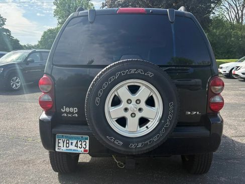 Used 2006 Jeep Liberty Sport AWD/4WD image 8