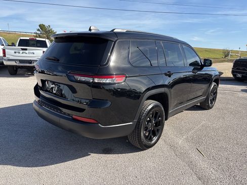 New 2025 Jeep Grand Cherokee L Altitude image 5