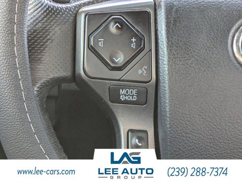 Used 2016 Toyota Tacoma TRD Off-Road w/ Towing Package image 20