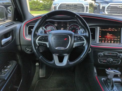 Used 2016 Dodge Charger SXT RWD image 15