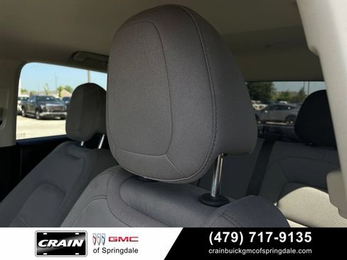 Used 2020 Chevrolet Colorado W/T w/ Custom Special Edition RWD image 21