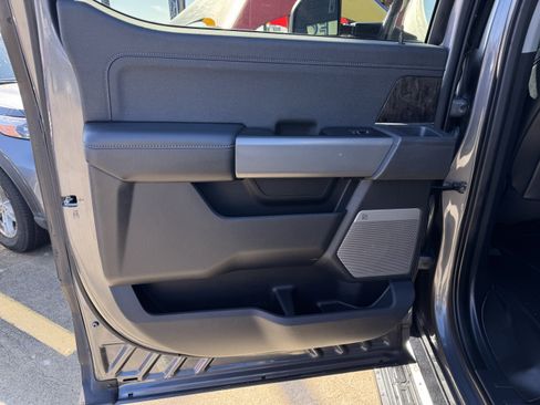 Used 2023 Ford F250 Lariat w/ Lariat Ultimate Package image 16