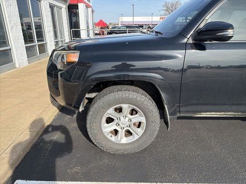 Used 2014 Toyota 4Runner SR5 Premium image 10