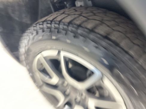 Used 2025 Jeep Compass Trailhawk image 50