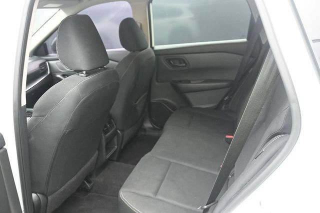 Used 2024 Nissan Rogue S AWD/4WD image 37