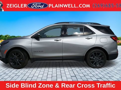 Used 2023 Chevrolet Equinox RS w/ LPO, Floor Liner Package FWD image 2