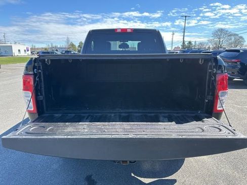 Used 2022 RAM 2500 Tradesman w/ Chrome Appearance Group AWD/4WD image 14