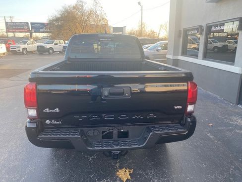 Used 2022 Toyota Tacoma SR5 image 25