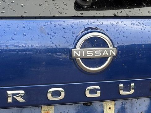 Used 2023 Nissan Rogue SL AWD/4WD image 29