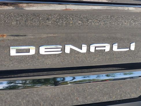 New 2025 GMC Sierra 2500 Denali w/ Denali Reserve Package image 15