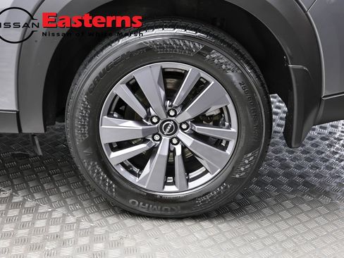 Used 2023 Nissan Pathfinder S AWD/4WD image 8