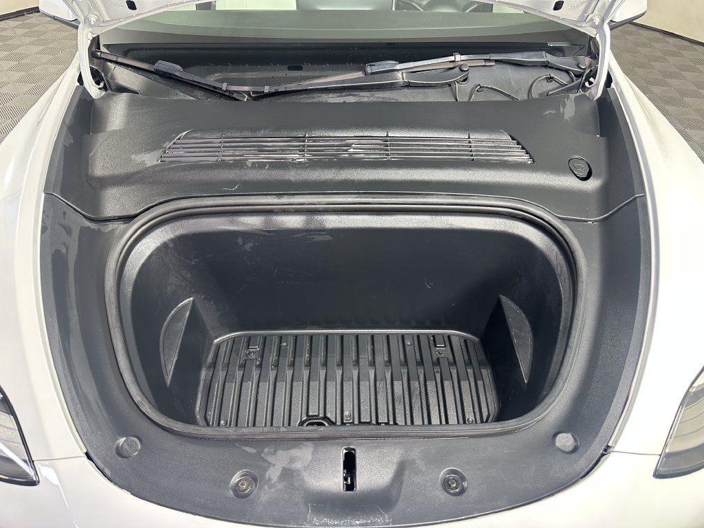 Used 2021 Tesla Model Y Long Range AWD/4WD image 14