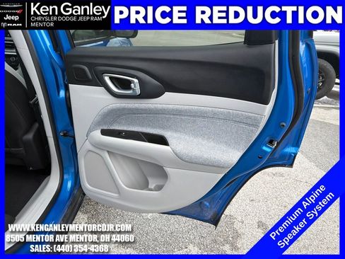 Used 2022 Jeep Compass Latitude w/ Sun and Sound Group AWD/4WD image 24