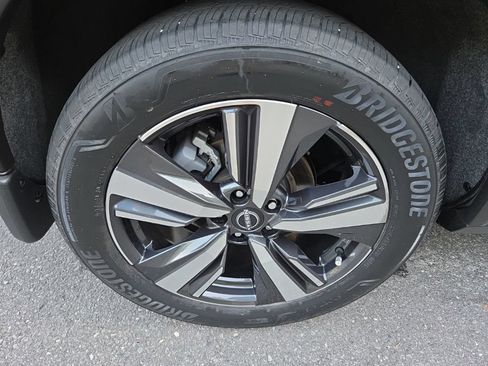 Certified 2023 Nissan Rogue SL w/ SL Premium Package AWD/4WD image 12