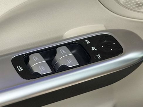 Certified 2025 Mercedes-Benz C 300 4MATIC Sedan image 15