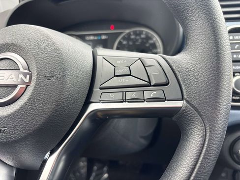 Used 2025 Nissan Versa SV w/ Trunk Package image 20