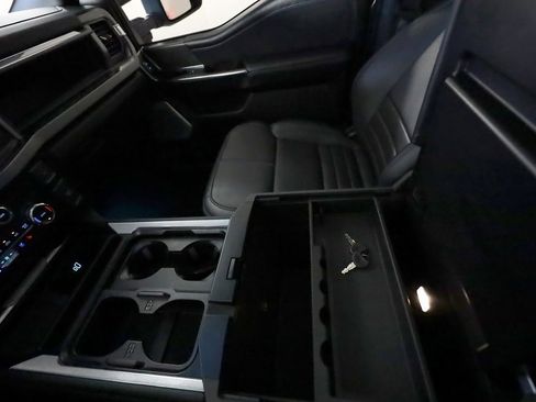 Used 2025 Ford F250 Platinum w/ Tremor Off-Road Package image 45