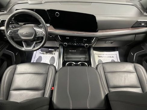 Used 2025 Chevrolet Tahoe Z71 w/ Comfort Package image 26