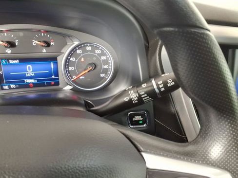 Used 2022 GMC Acadia SLE w/ Driver Convenience Package image 19