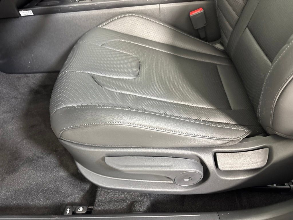 New 2026 Hyundai Elantra SEL Sport FWD image 15