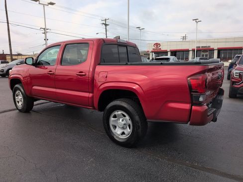 Used 2022 Toyota Tacoma SR AWD/4WD image 3