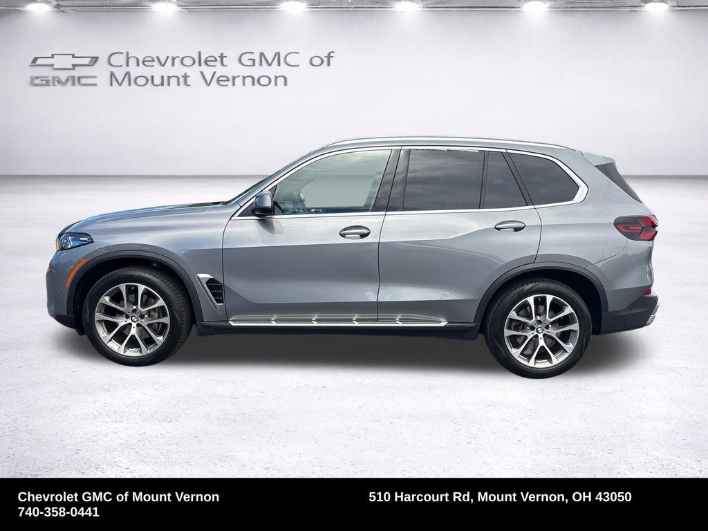 Used 2026 BMW X5 xDrive40i AWD/4WD image 2